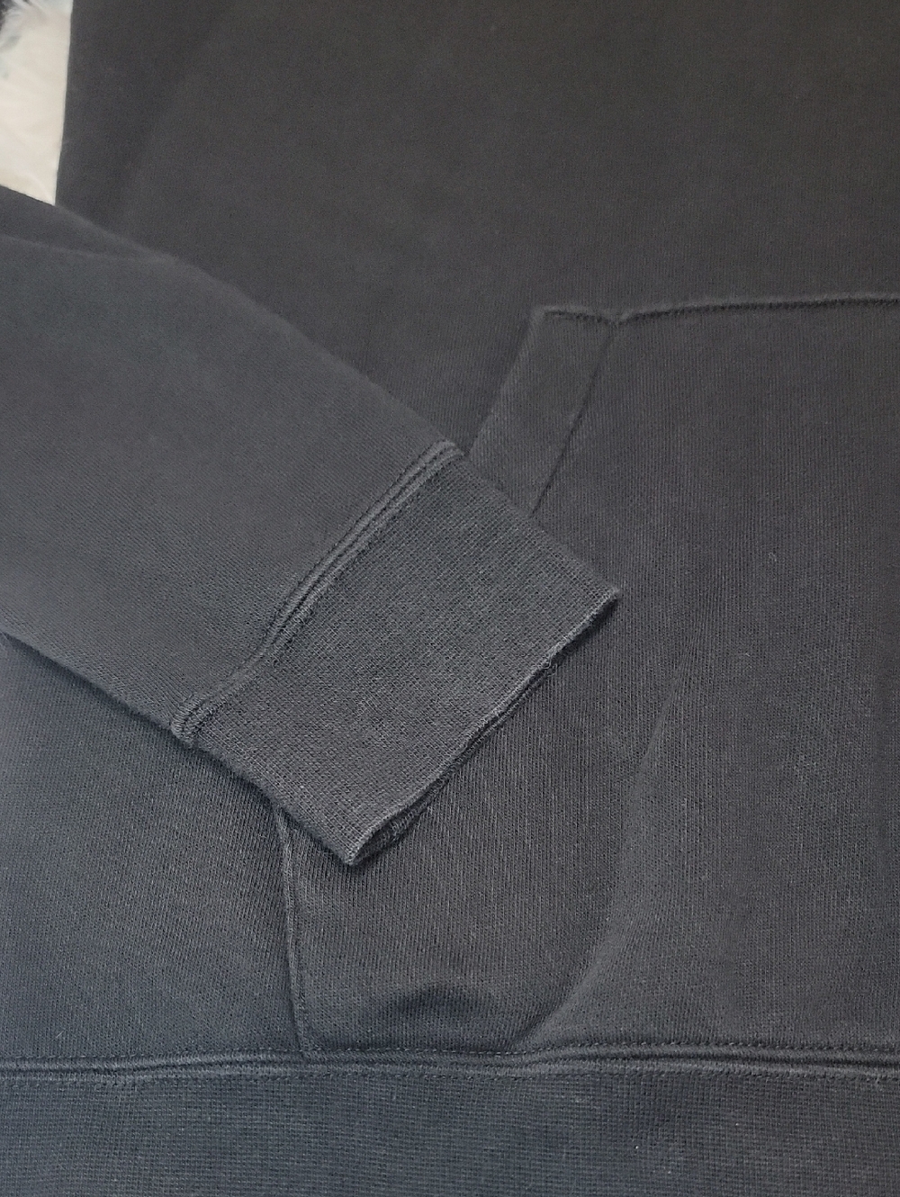 Nike Black Half-Zip Pullover with White Ebroidered Swoosh. Small - Picture 4 of 6